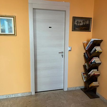 Boutique Affittacamere Attico In Centro Cuneo Exterior photo